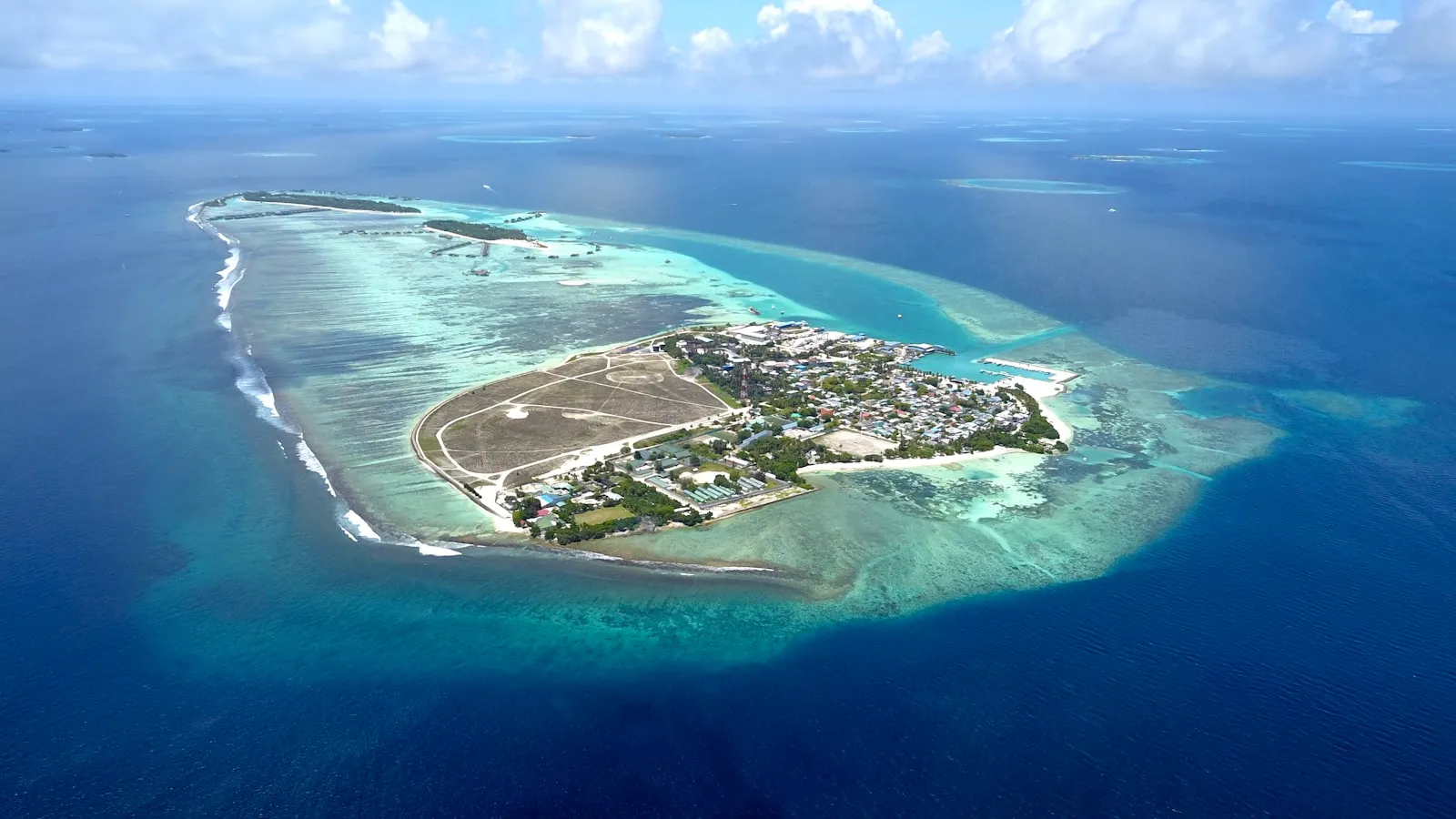 An island in the ocean with Lady Elliot Island in the background