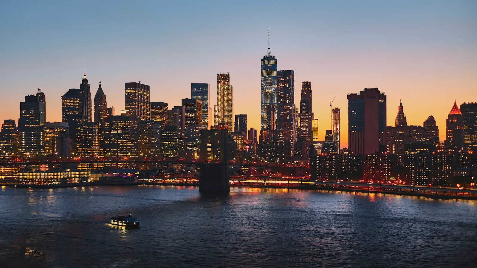 Panoramic photography of Brooklyn Bridge
